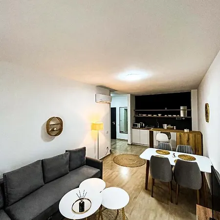 By The Sea In Albania Appartement